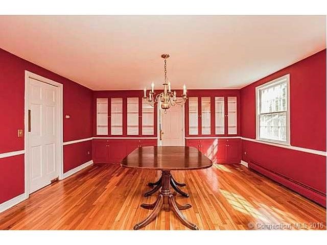 16Forest Hills Dr, Madison, CT 06443