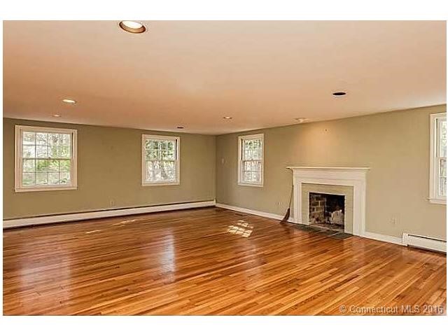 16Forest Hills Dr, Madison, CT 06443