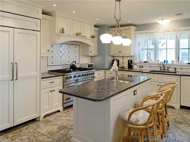 106Middle Beach Rd, Madison, CT 06443