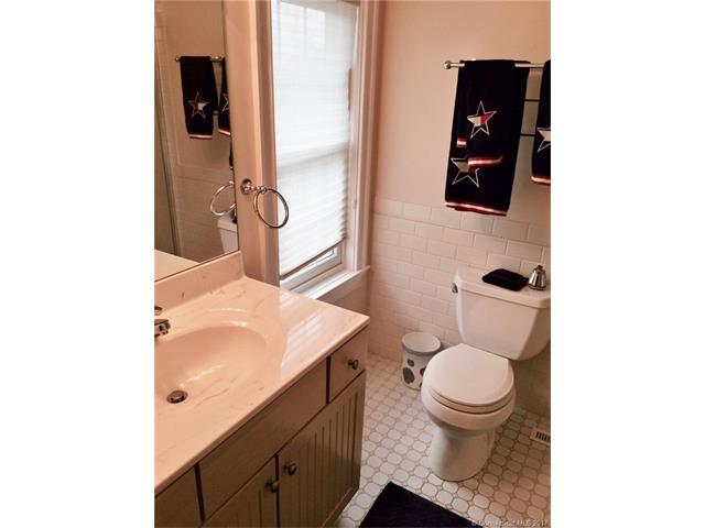 57 Harbor Ave, Madison, CT 06443