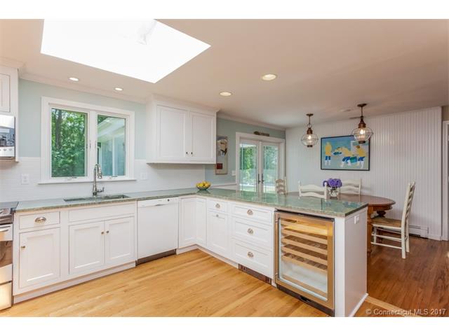 38Tuxis Rd, Madison, CT 06443