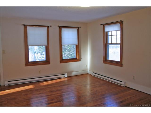29 Lafayette Rd, Marlborough, CT 06447