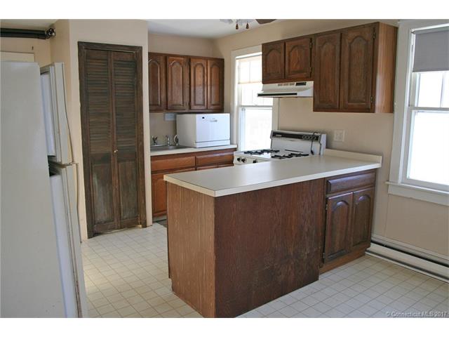 29 Lafayette Rd, Marlborough, CT 06447