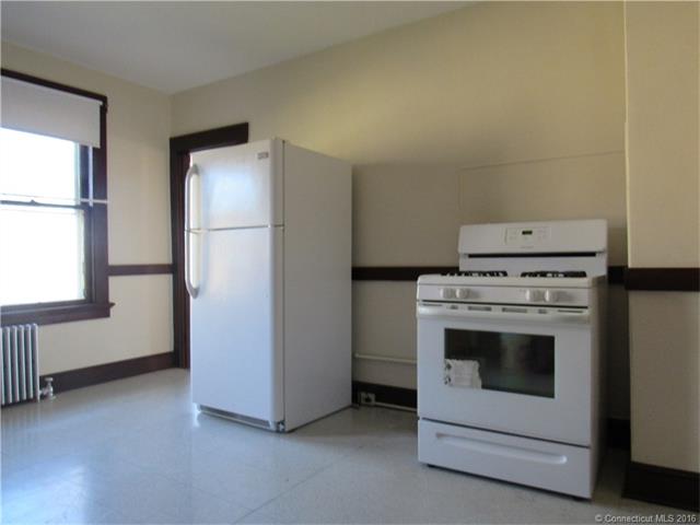 46 Park Ave, Meriden, CT 06450