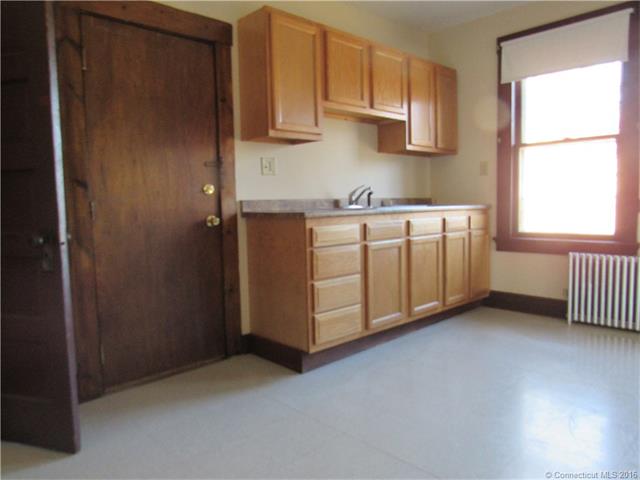 46 Park Ave, Meriden, CT 06450