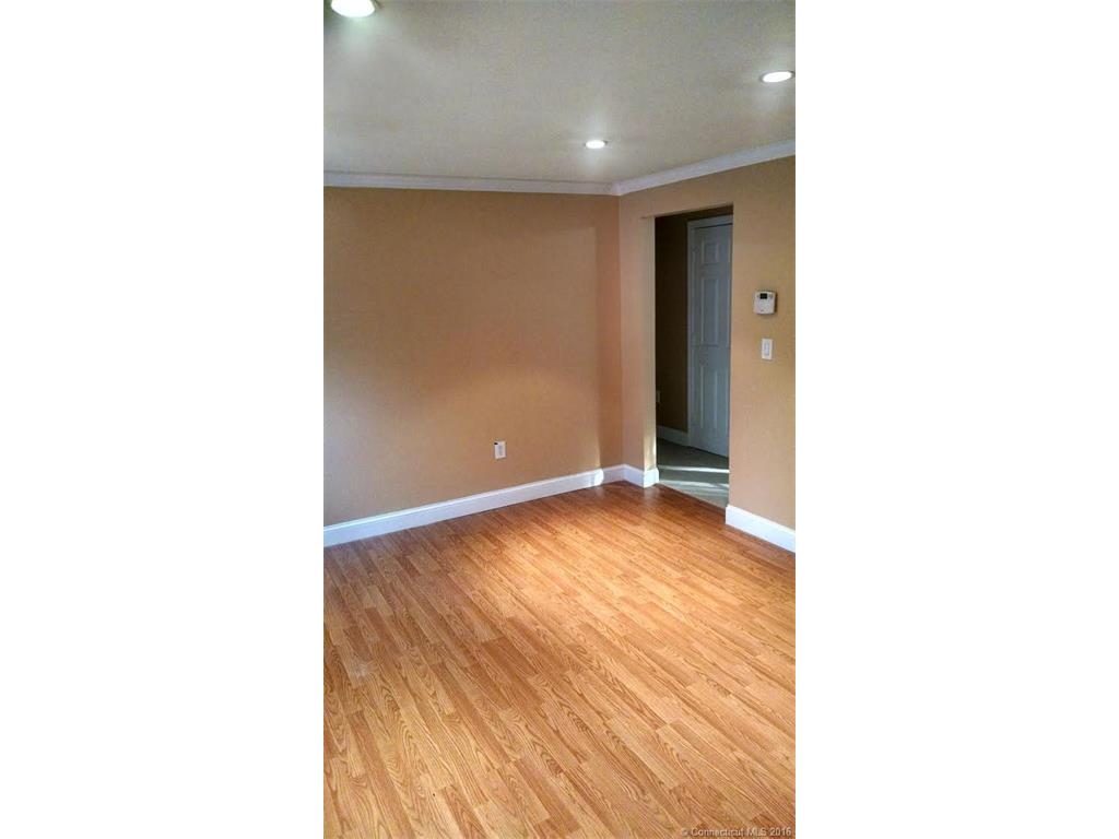 101 Heather Hts, Meriden, CT 06450