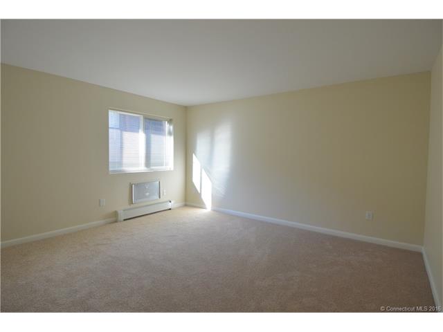 525 Crown St, Meriden, CT 06450