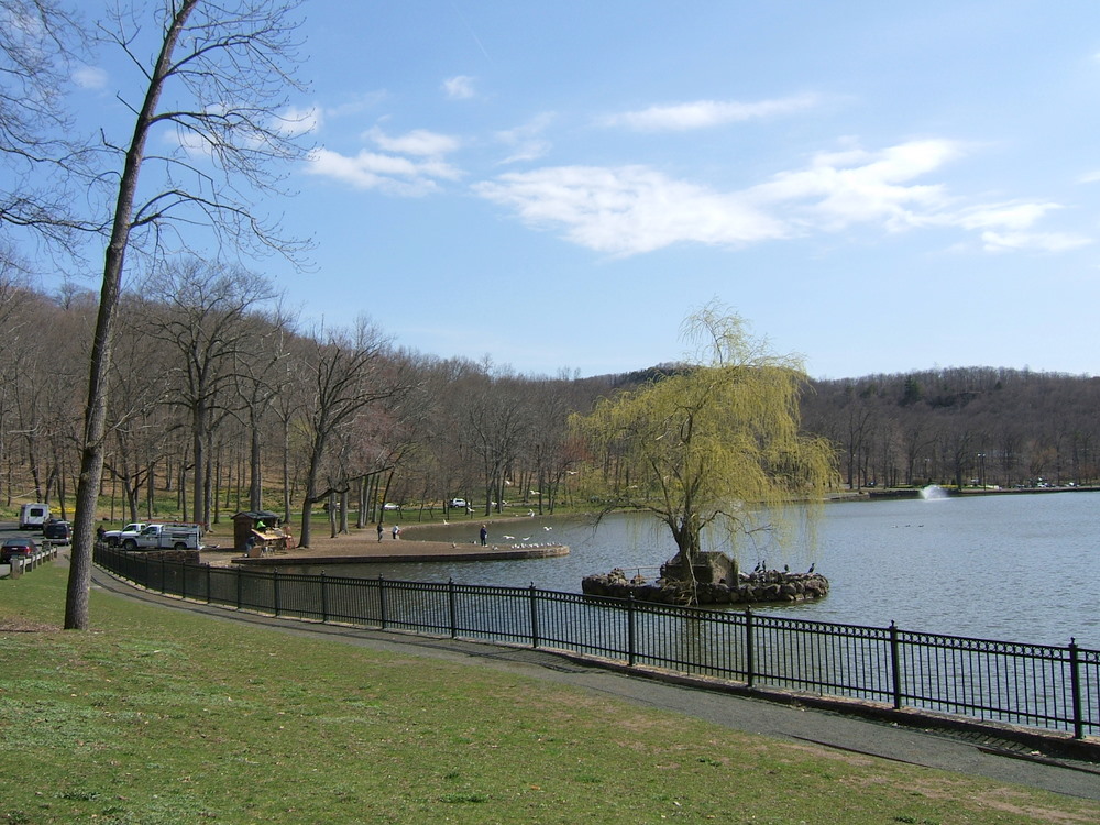 135 Atkins St, Meriden, CT 06450