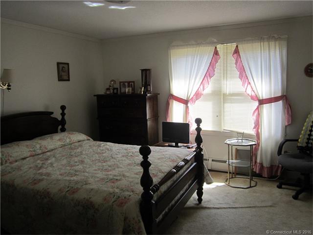 212 Broad St, Meriden, CT 06450