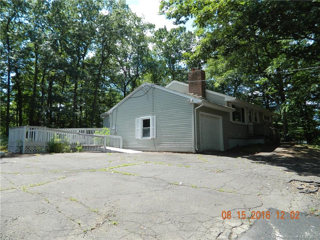 147 Amity St, Meriden, CT 06450