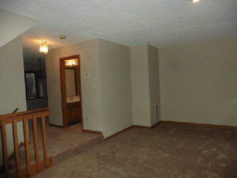 882 N Colony Rd, Meriden, CT 06450
