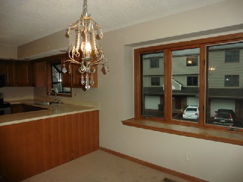 882 N Colony Rd, Meriden, CT 06450