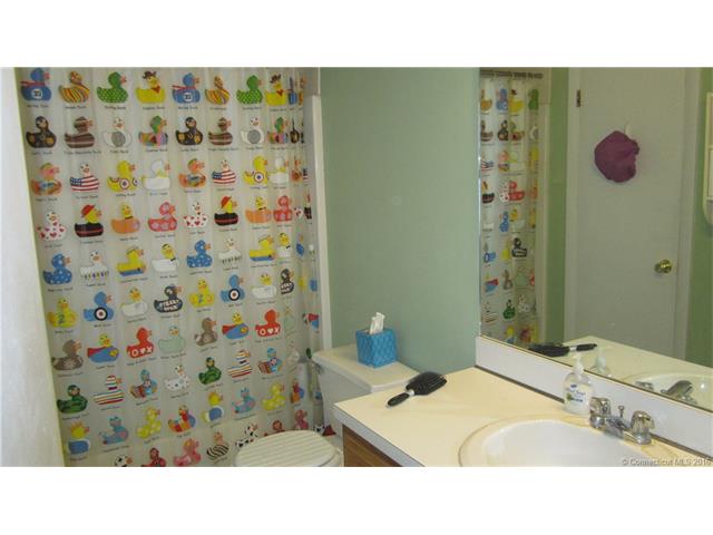 226 Sterling Village , Meriden, CT 06450