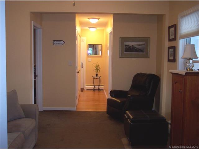 257 Oak Street Ext, Meriden, CT 06450