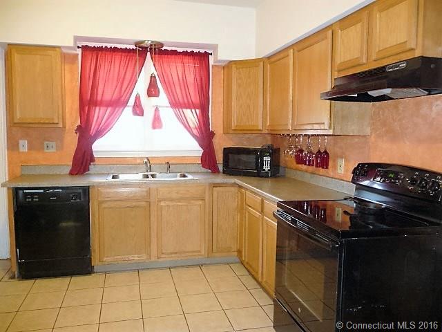 21 Hinman St, Meriden, CT 06450