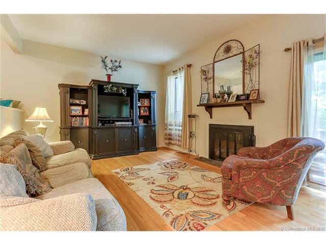 217 Natchaug Dr, Meriden, CT 06450