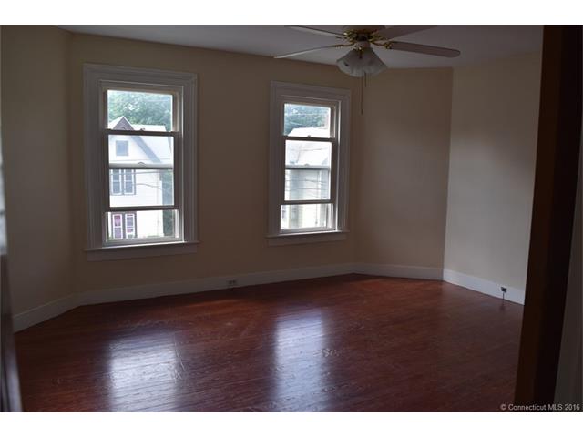57 Newton St, Meriden, CT 06450