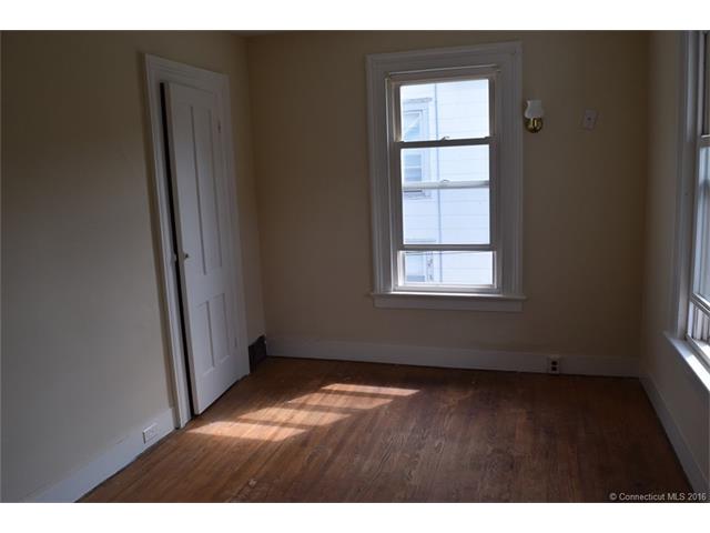 57 Newton St, Meriden, CT 06450