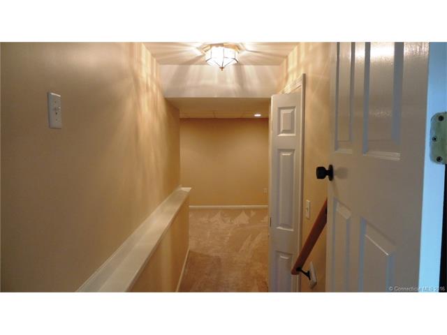 93 Metacomet Dr, Meriden, CT 06450