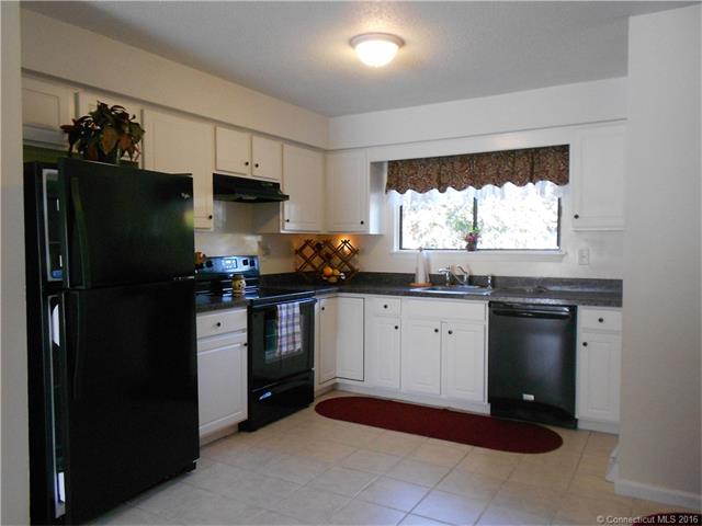 123 Pembroke Court, Meriden, CT 06450