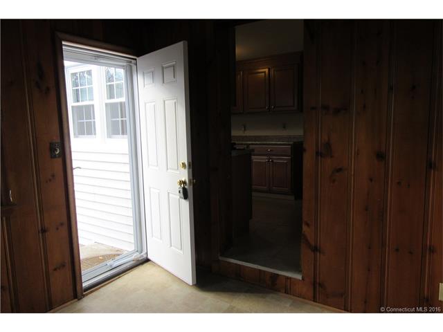 1319 N Broad St, Meriden, CT 06450