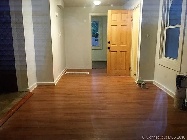 28 Summit St, Meriden, CT 06450