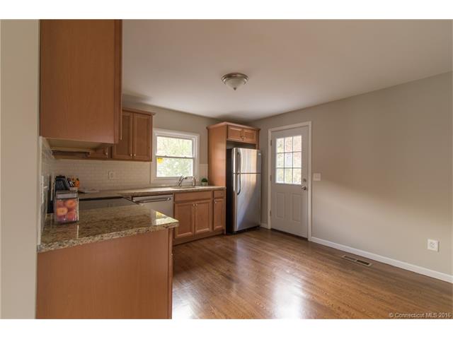 41 Morton Rd, Meriden, CT 06450