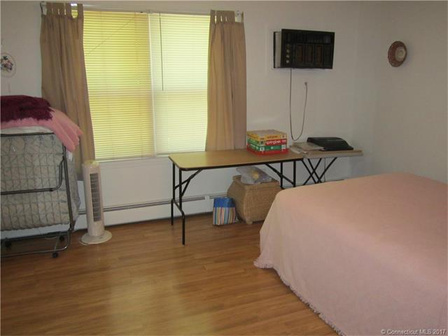 212 Broad St, Meriden, CT 06450