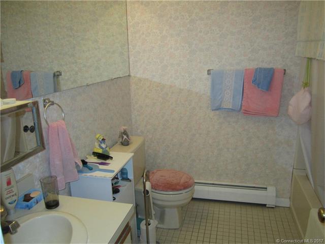 212 Broad St, Meriden, CT 06450