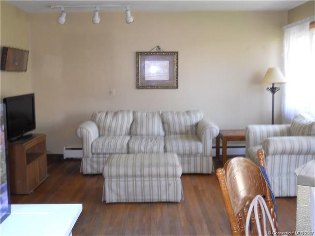 33 Davis St, Meriden, CT 06450