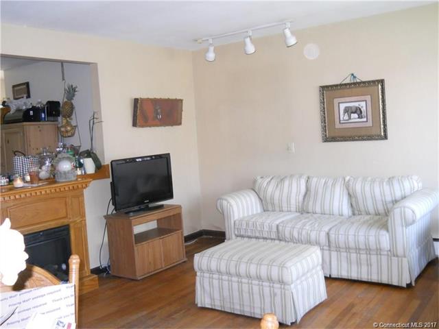 33 Davis St, Meriden, CT 06450