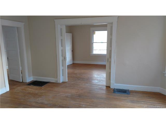154 Bunker Ave, Meriden, CT 06450