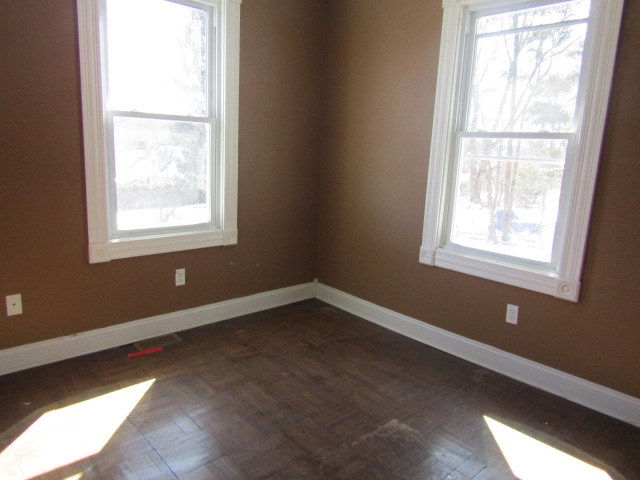 109 Ann StMeriden, CT, 06450New Haven County