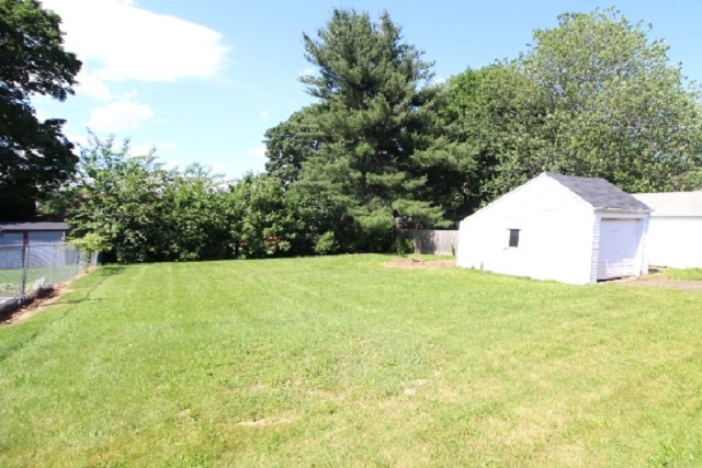 18 Cricket DriveMeriden, CT, 06450New Haven County