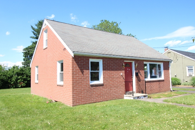 18 Cricket DriveMeriden, CT, 06450New Haven County