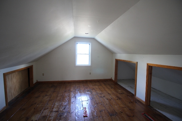 18 Cricket DriveMeriden, CT, 06450New Haven County