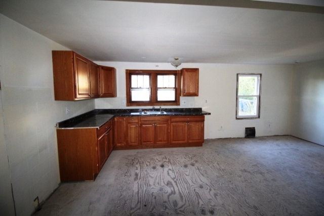 10 Artizan StMeriden, CT, 06450New Haven County