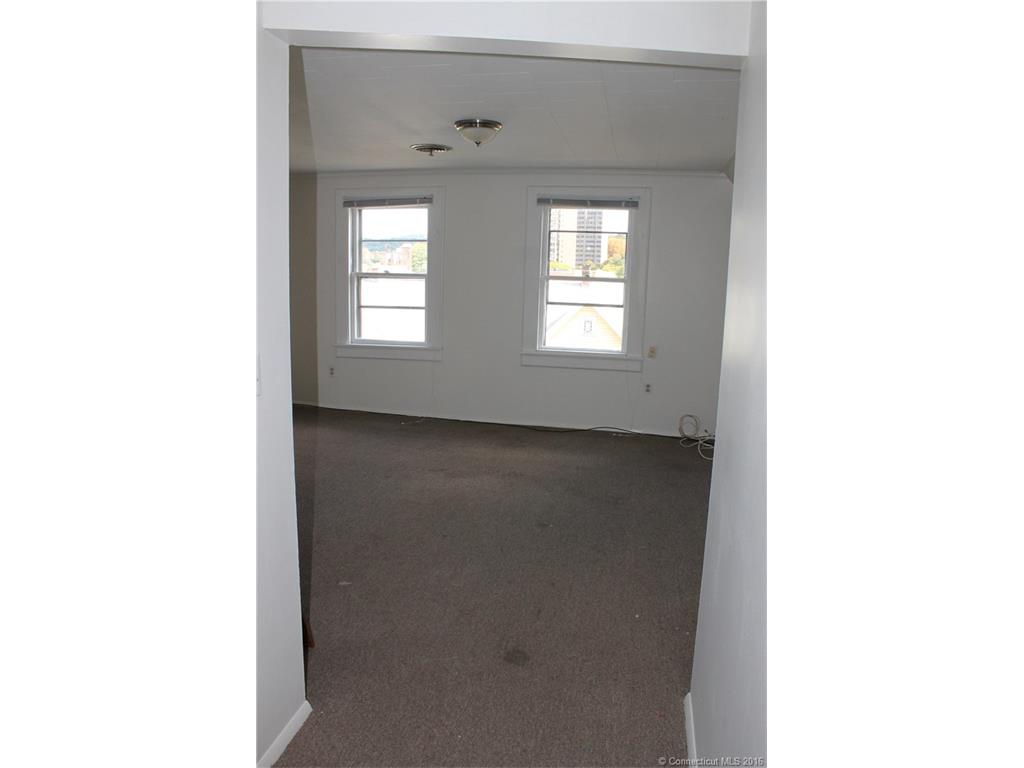 71 Randolph Ave, Meriden, CT 06451