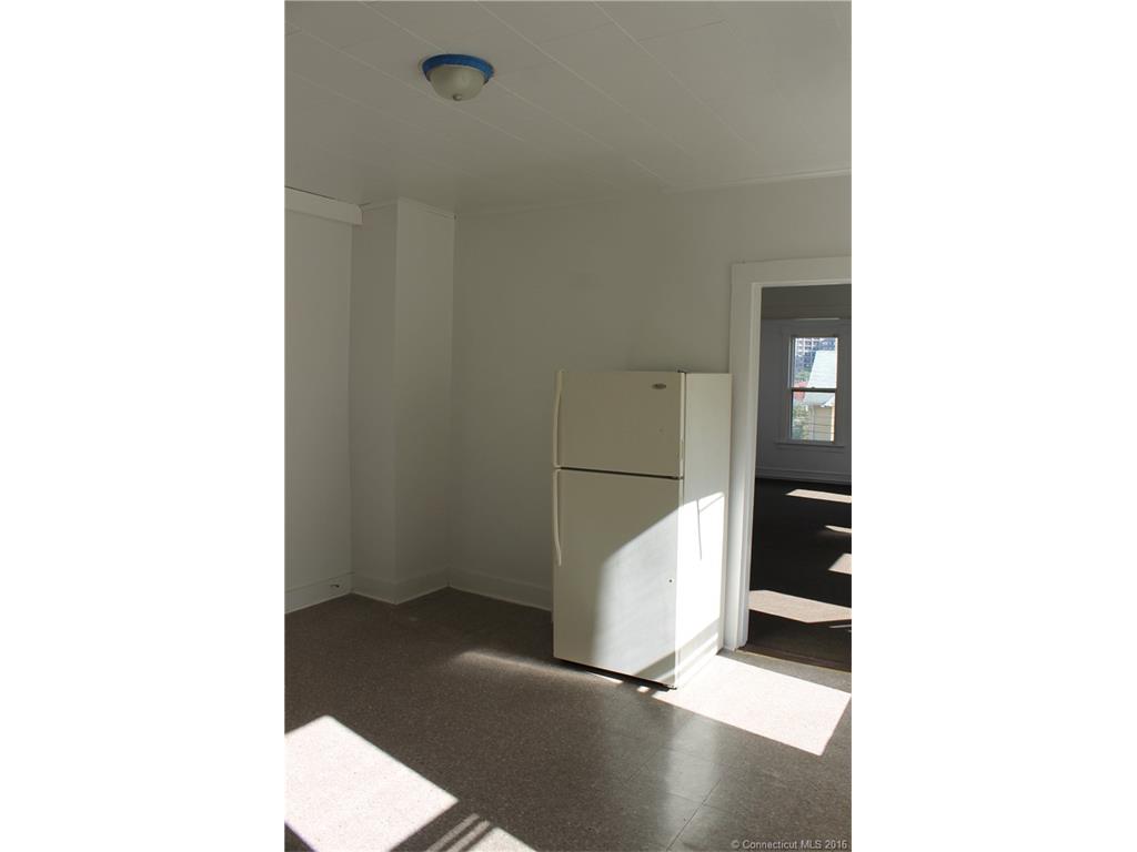 71 Randolph Ave, Meriden, CT 06451