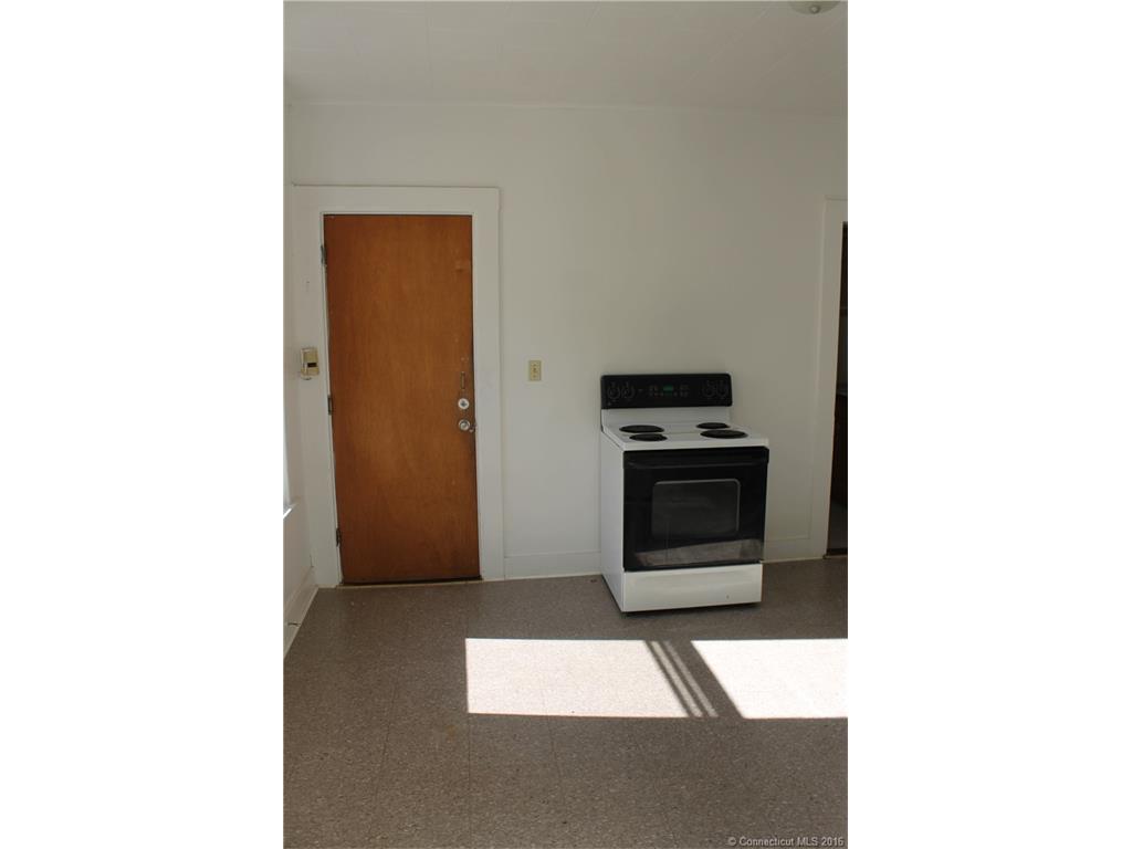 71 Randolph Ave, Meriden, CT 06451