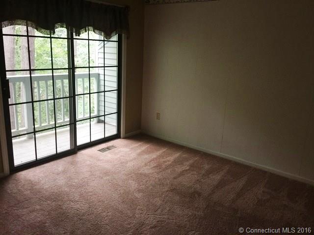 13 Village View Ter, Meriden, CT 06451