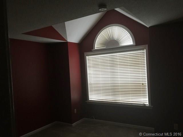 13 Village View Ter, Meriden, CT 06451