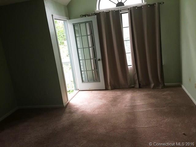13 Village View Ter, Meriden, CT 06451
