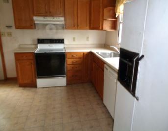 113 Cheshire Rd, Meriden, CT 06451