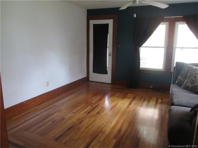 620Gracey Ave, Meriden, CT 06451
