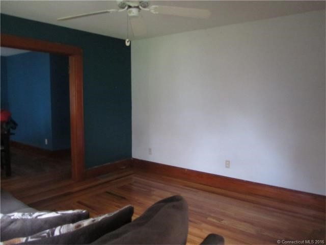 620Gracey Ave, Meriden, CT 06451