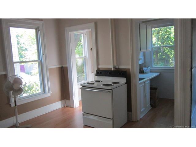 31 Randolph Ave, Meriden, CT 06451