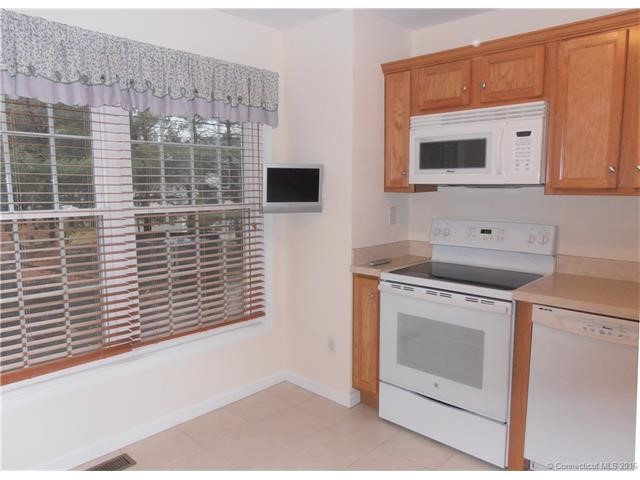 245Woodland St #26, Meriden, CT 06451