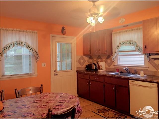 134 Woodland St, Meriden, CT 06451