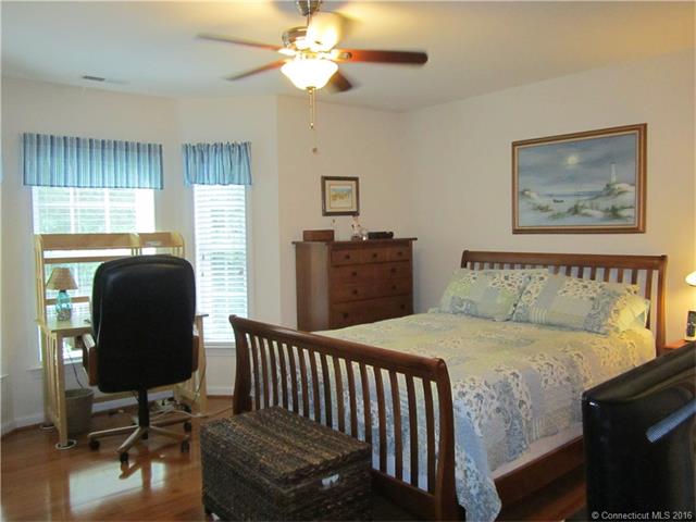 277 Reservoir Ave, Meriden, CT 06451